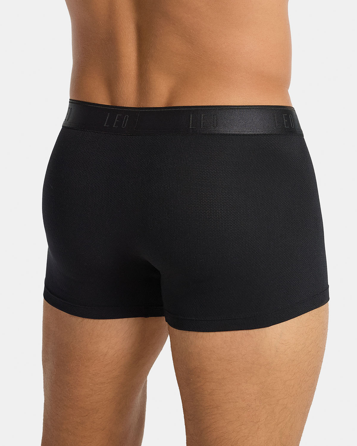 Ultra-Light Trunk with Ergonomic Pouch